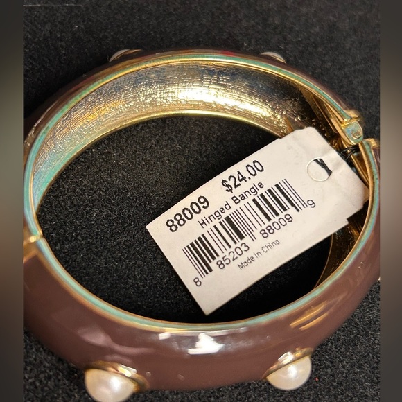 Nwt- Cookie Lee Hinged Black Bangle Bracelet - Picture 3 of 3